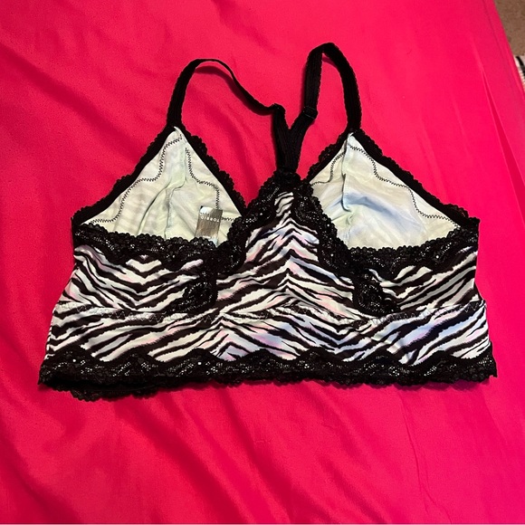 Torrid Bralette (nwt) size 2 - Picture 2 of 3